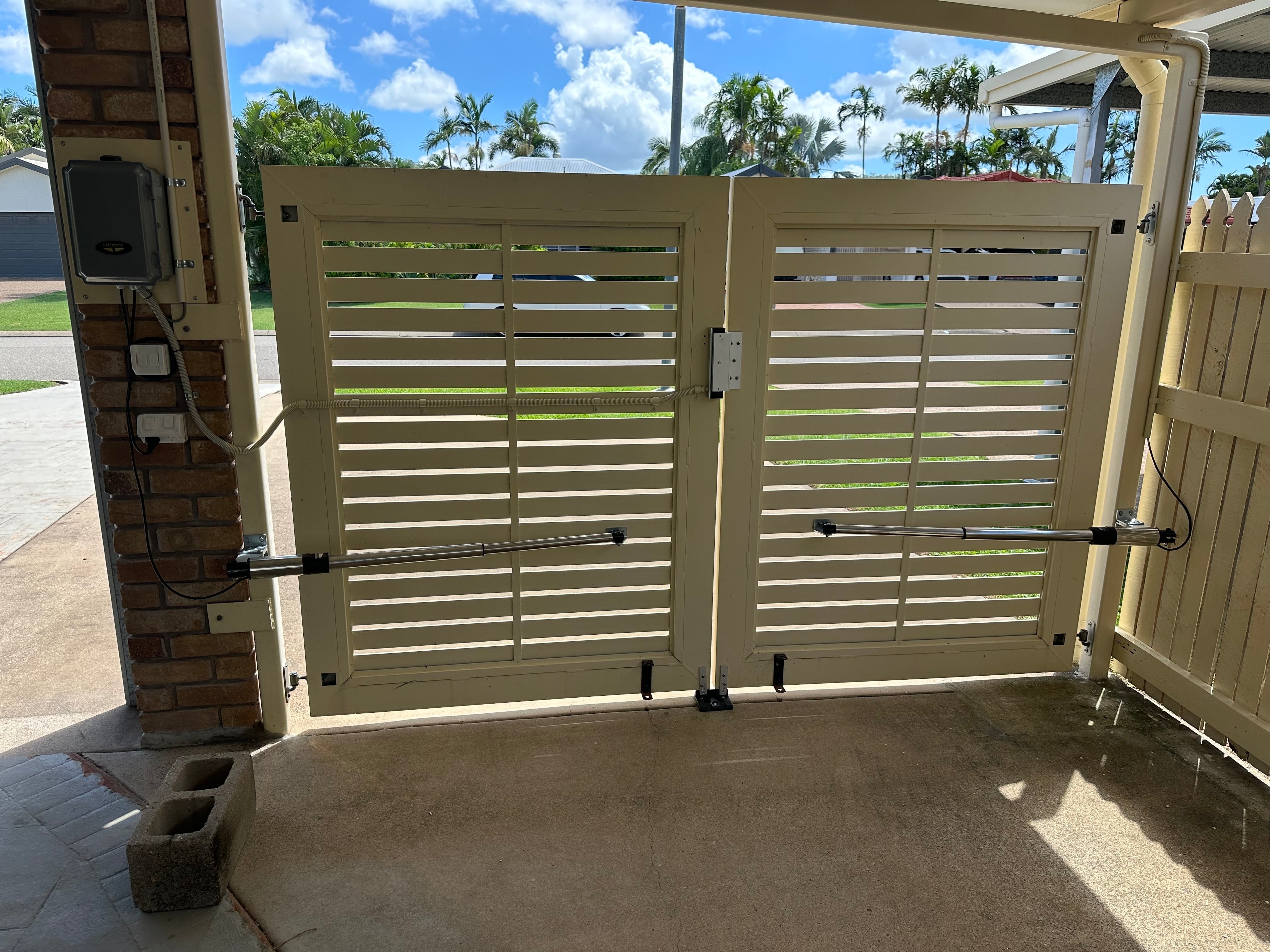 ✅ DIY Automatic Gate Installation Made Easy with Gatehouse Security