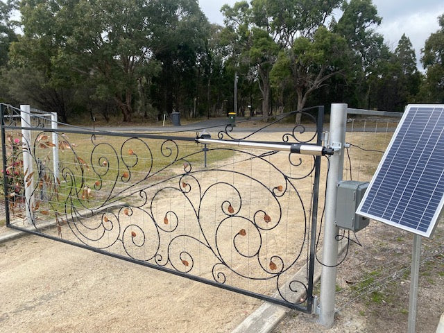 Do Solar Gate Systems Work in Cloudy Weather?